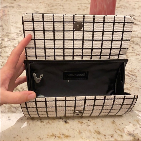 Fashion Clutch - Picture 3 of 6